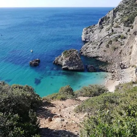 Bed & Breakfast Cosy With Bathroom And Private Access Sesimbra