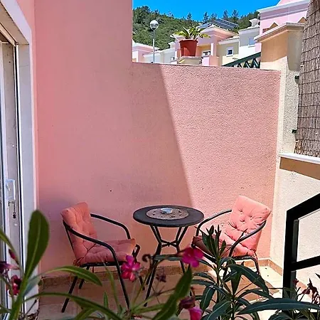 Cosy With Bathroom And Private Access Bed & Breakfast Sesimbra